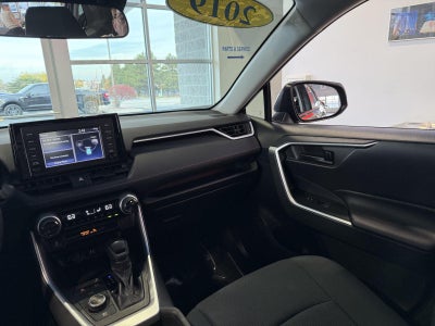 2019 Toyota RAV4 Hybrid LE