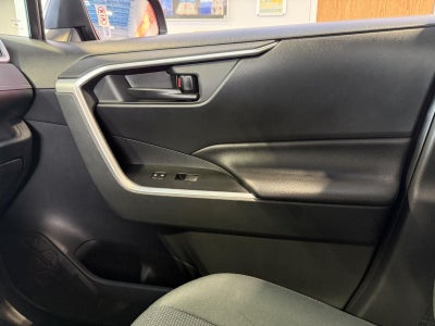 2019 Toyota RAV4 Hybrid LE