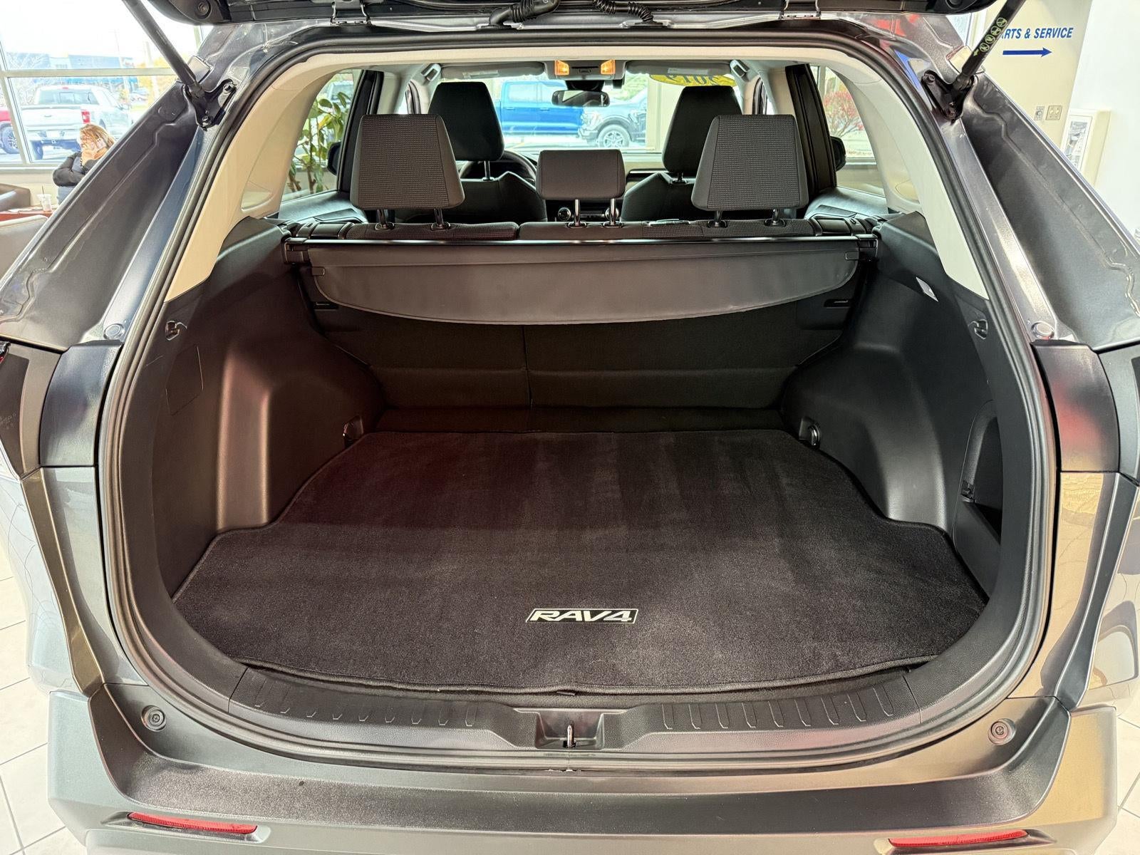 2019 Toyota RAV4 Hybrid LE