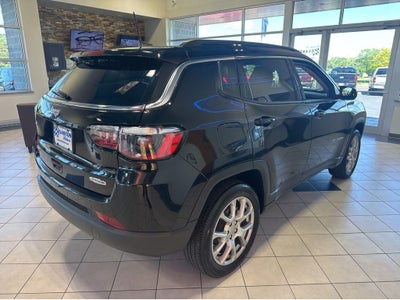 2022 Jeep Compass Latitude Lux
