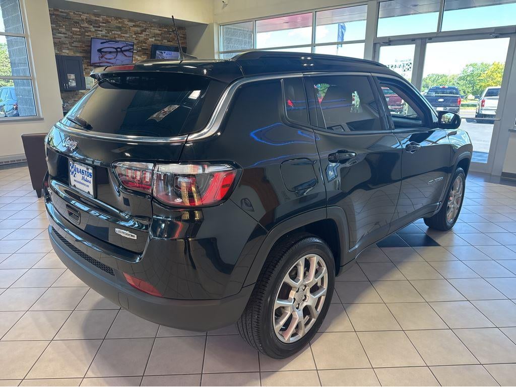 2022 Jeep Compass Latitude Lux