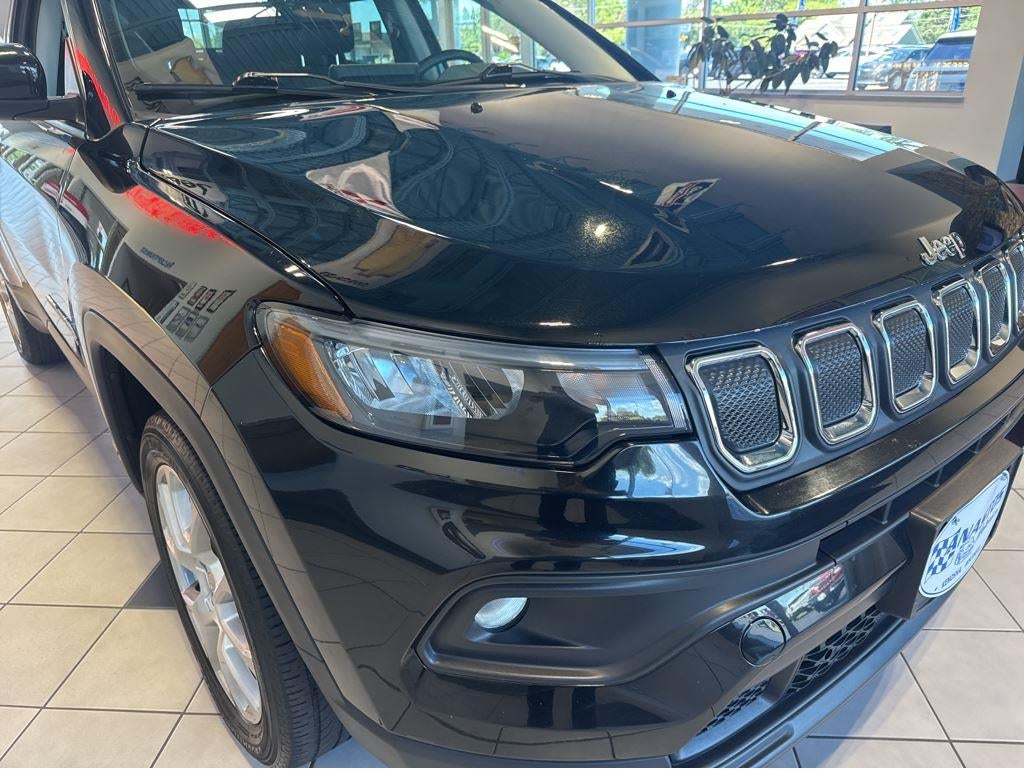 2022 Jeep Compass Latitude Lux