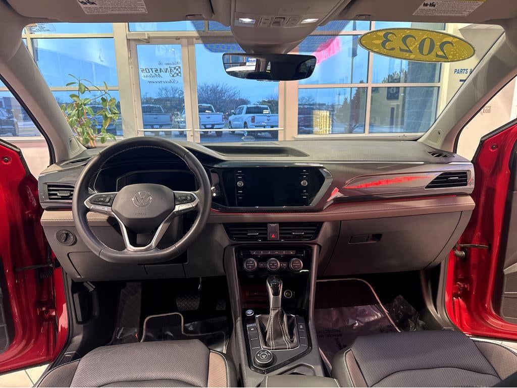 2023 Volkswagen Taos SEL