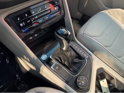 2023 Volkswagen Tiguan SEL R-Line