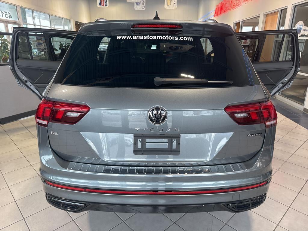 2022 Volkswagen Tiguan SE R-Line Black