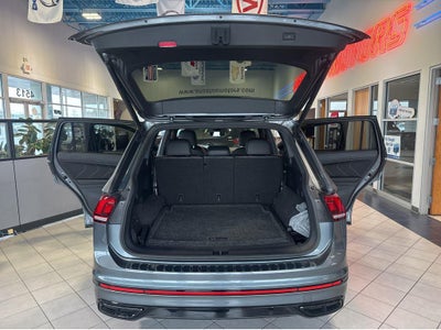 2022 Volkswagen Tiguan SE R-Line Black