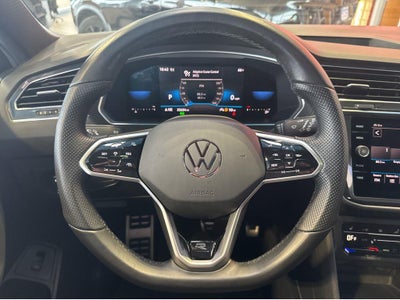 2022 Volkswagen Tiguan SE R-Line Black