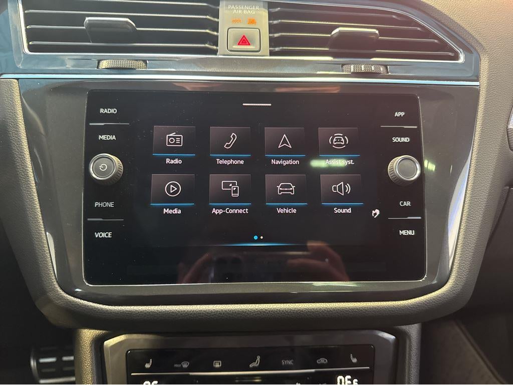 2022 Volkswagen Tiguan SE R-Line Black