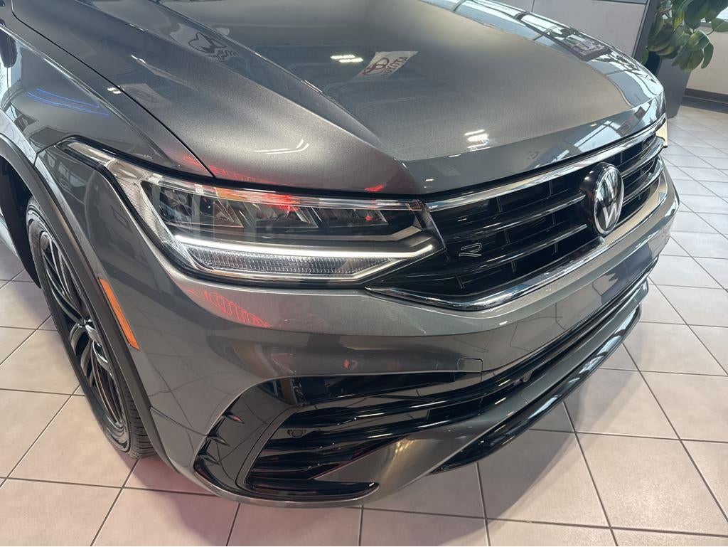 2022 Volkswagen Tiguan SE R-Line Black