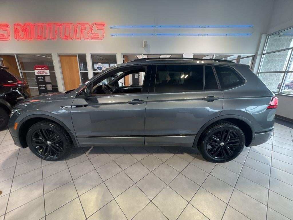 2022 Volkswagen Tiguan SE R-Line Black