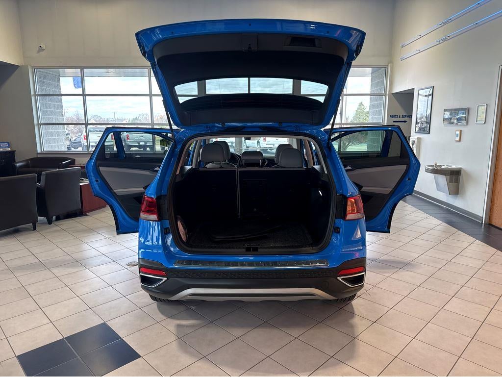 2024 Volkswagen Taos SE