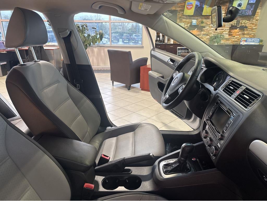 2013 Volkswagen Jetta Hybrid SE