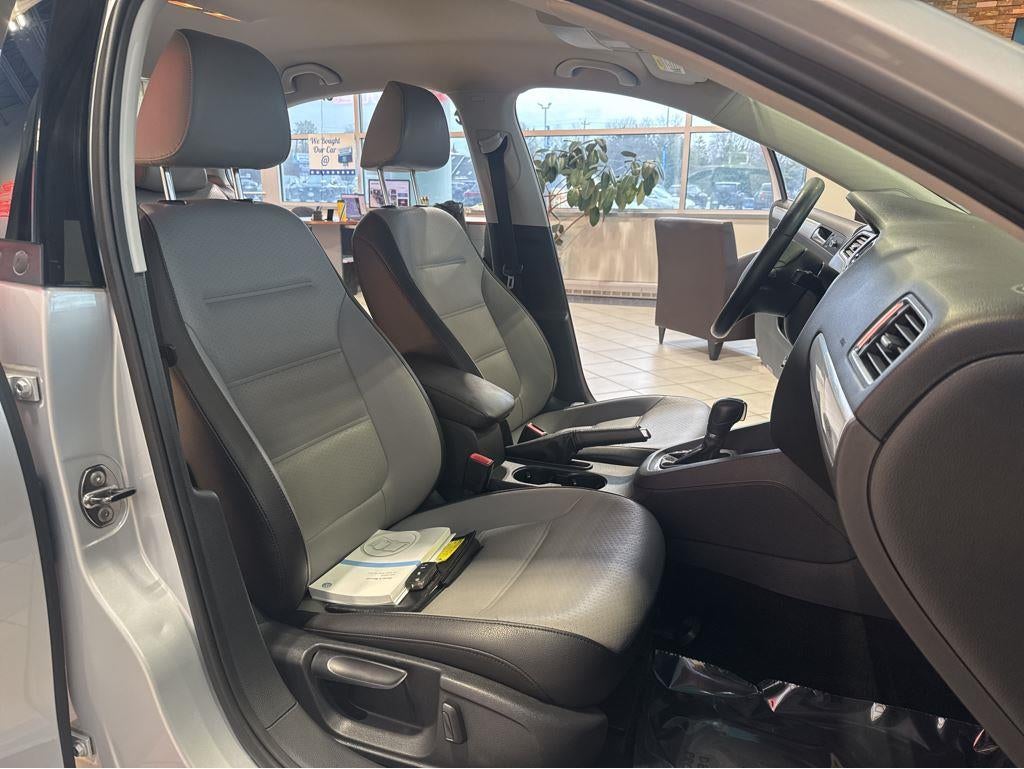 2013 Volkswagen Jetta Hybrid SE