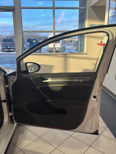 2019 Volkswagen Golf GTI S