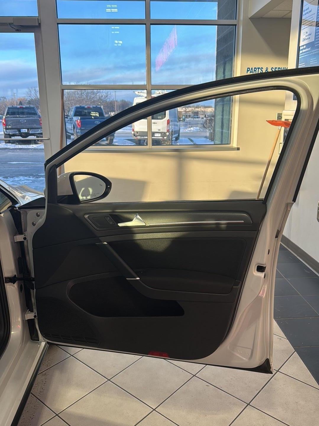 2019 Volkswagen Golf GTI S