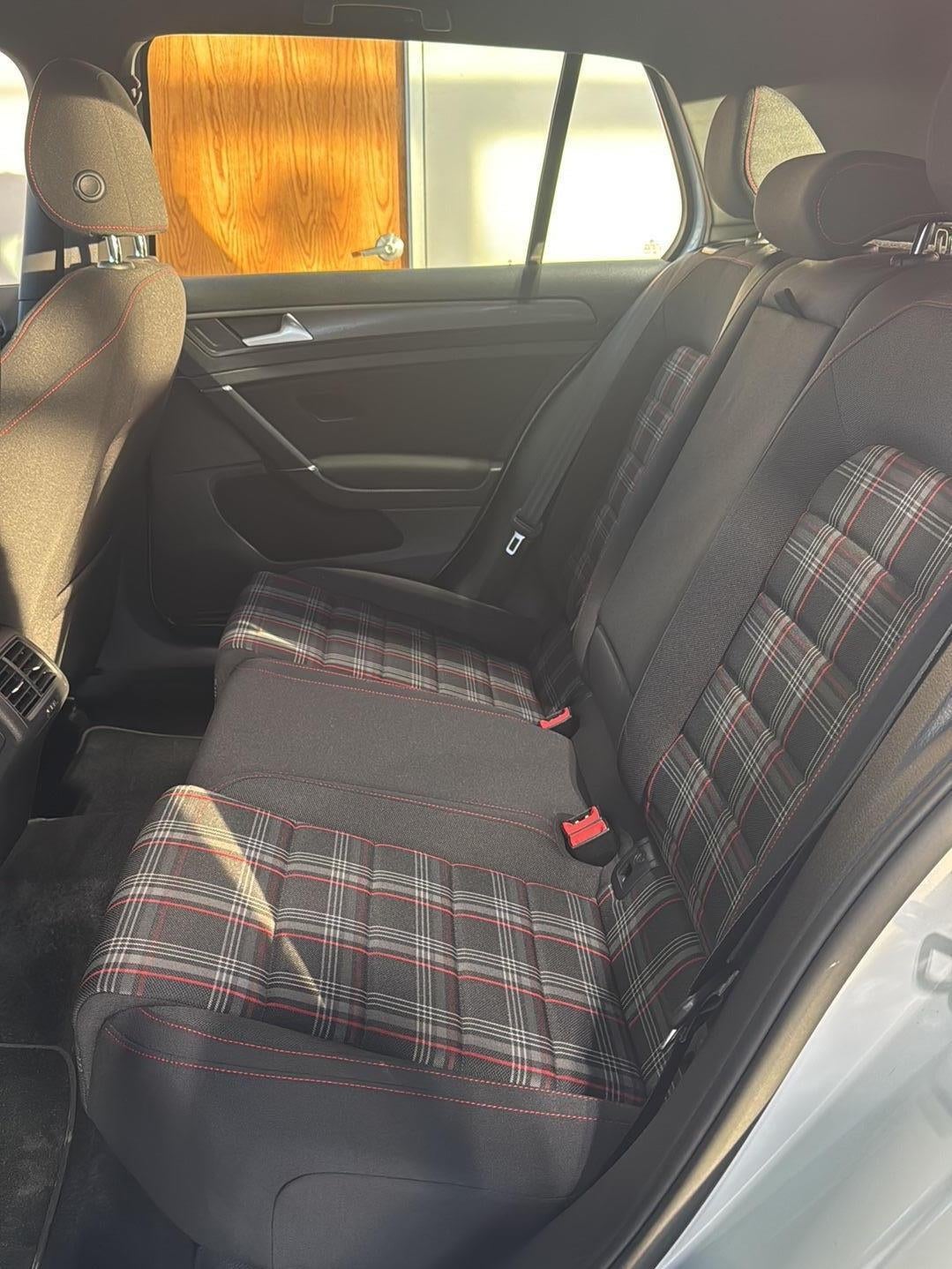 2019 Volkswagen Golf GTI S