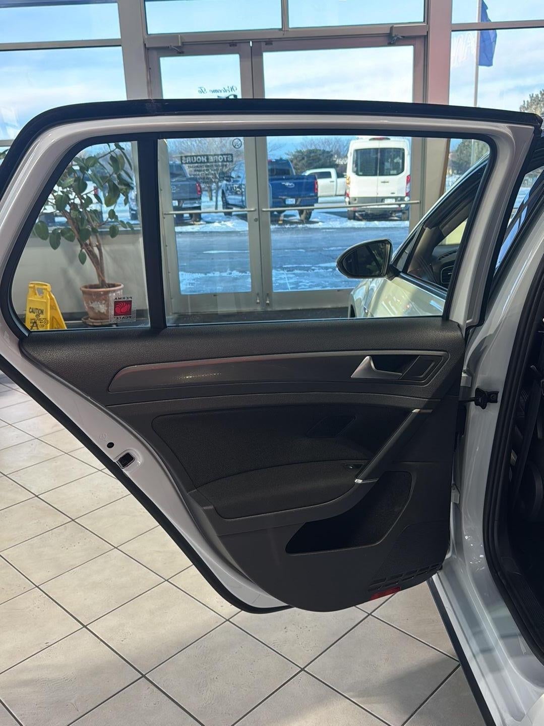 2019 Volkswagen Golf GTI S