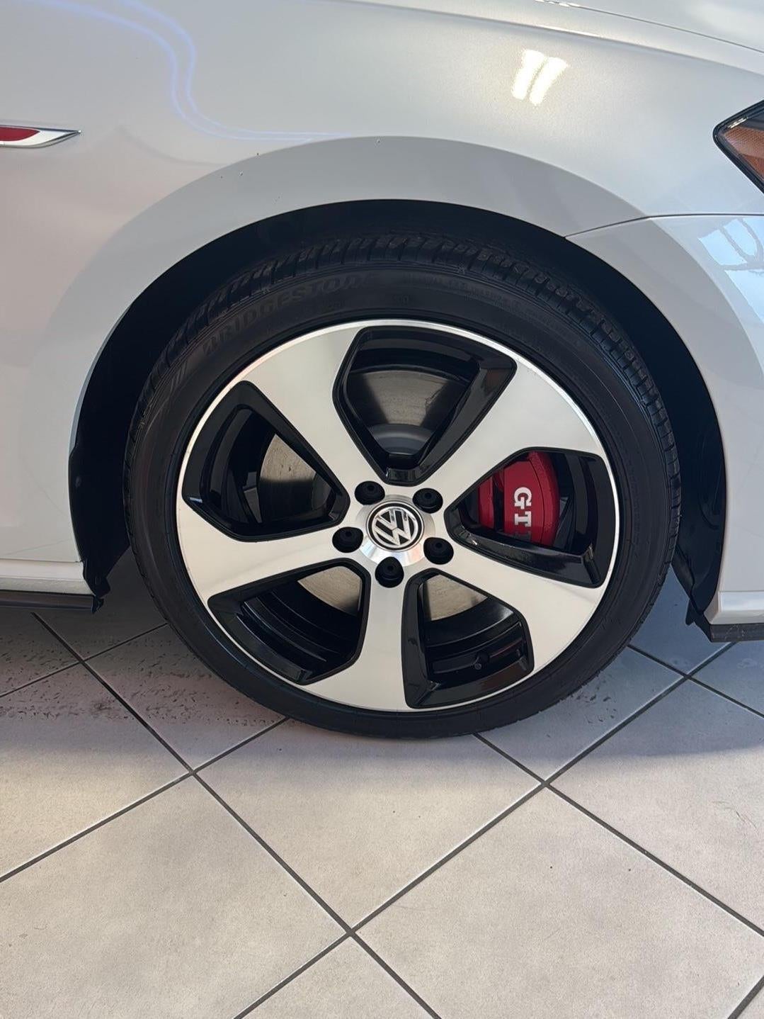 2019 Volkswagen Golf GTI S