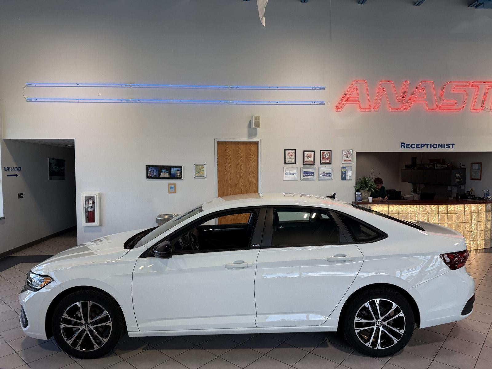2024 Volkswagen Jetta Sport