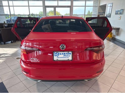 2019 Volkswagen Jetta R-Line