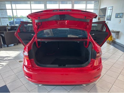 2019 Volkswagen Jetta R-Line