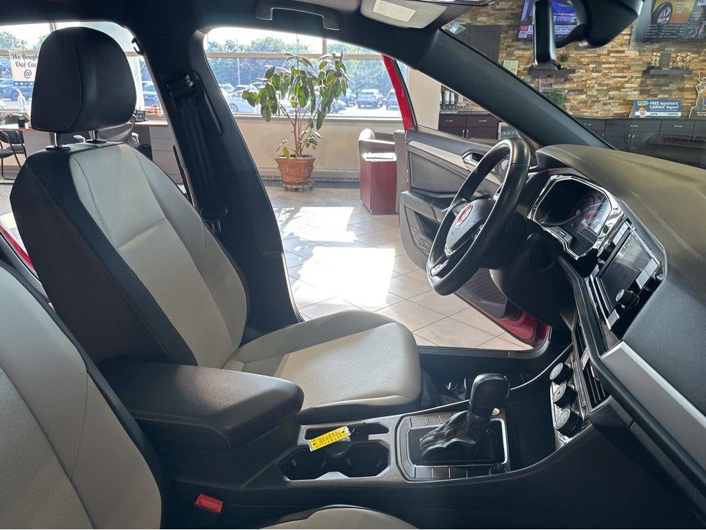 2019 Volkswagen Jetta R-Line