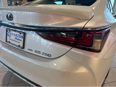 2021 Lexus ES ES 250