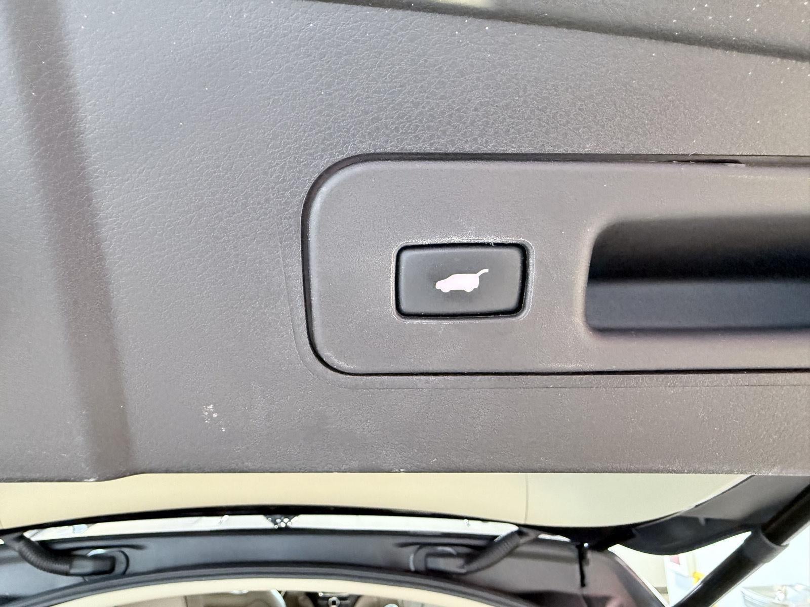 2017 Acura MDX w/Advance Pkg