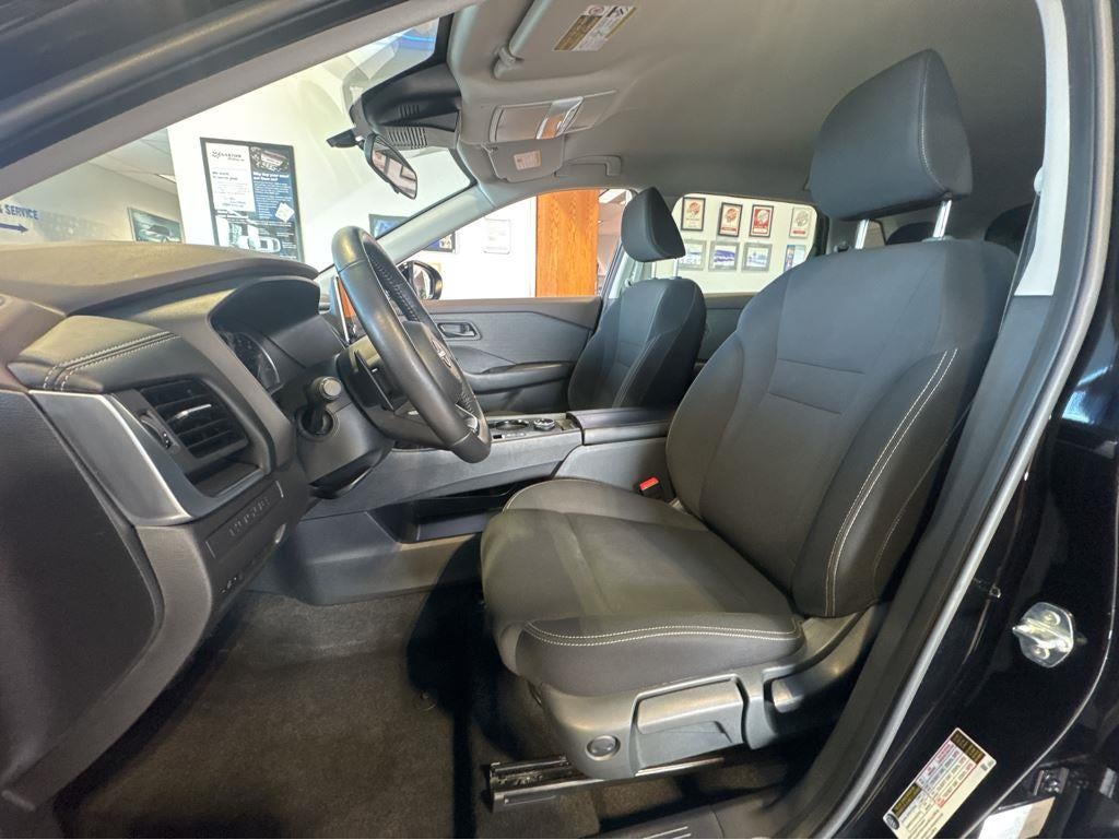 2023 Nissan ROGUE S Base