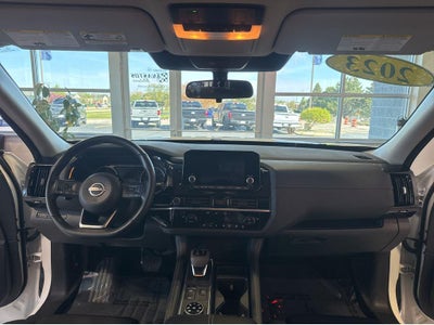 2023 Nissan Pathfinder SV