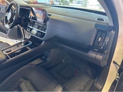 2023 Nissan Pathfinder SV