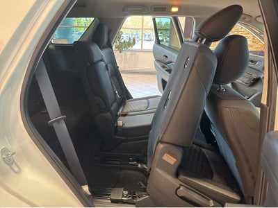 2023 Nissan Pathfinder SV