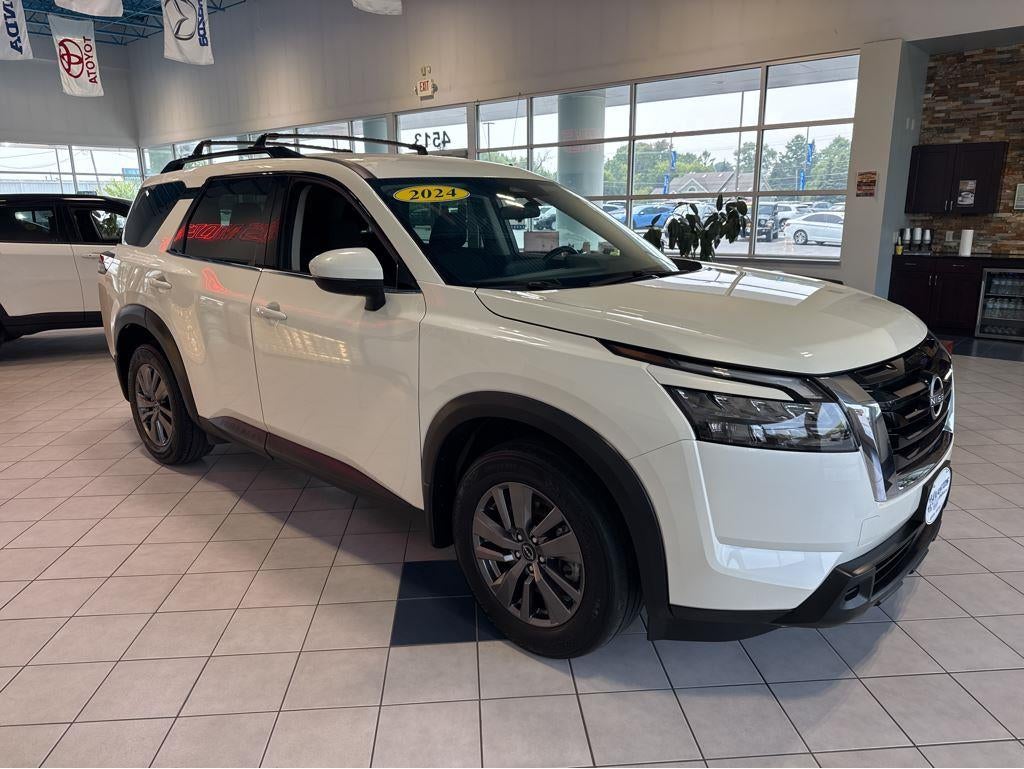 2024 Nissan Pathfinder SV