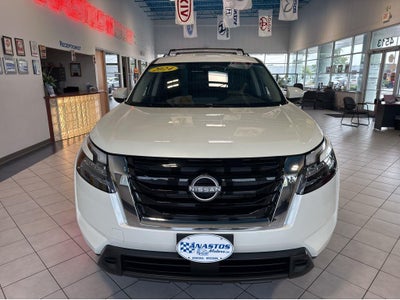 2024 Nissan Pathfinder SV