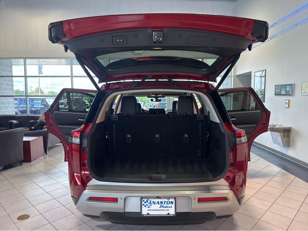 2023 Nissan PATHFINDER Base