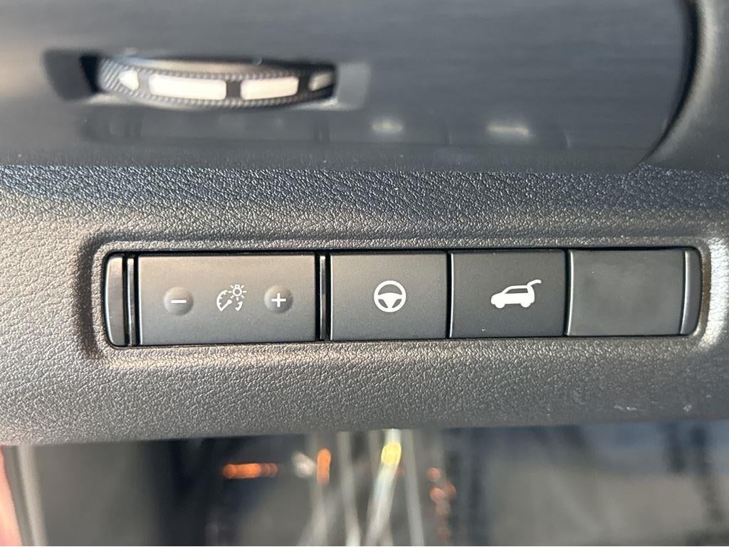 2023 Nissan PATHFINDER Base