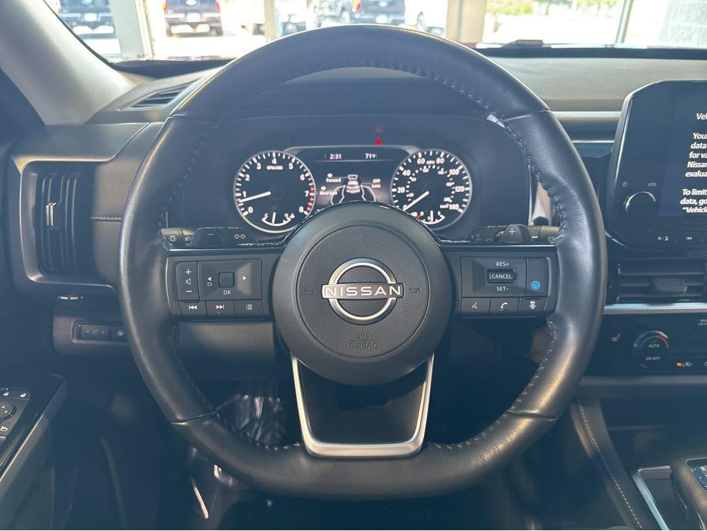 2023 Nissan PATHFINDER Base
