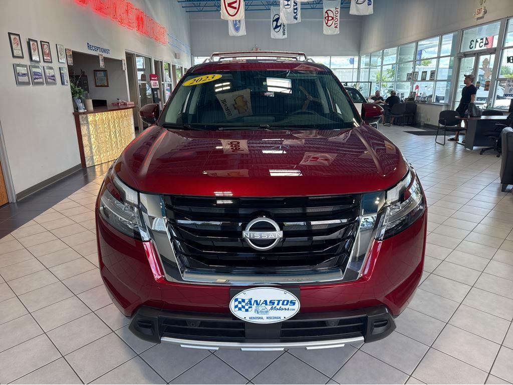 2023 Nissan PATHFINDER Base