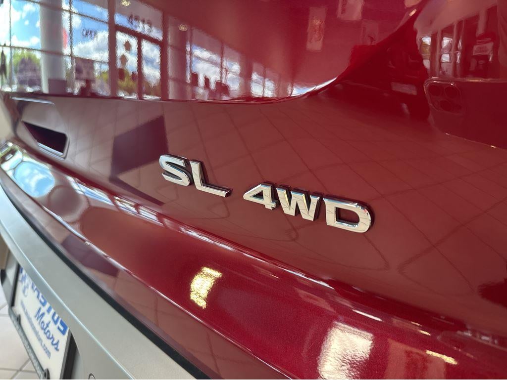 2023 Nissan Pathfinder SL