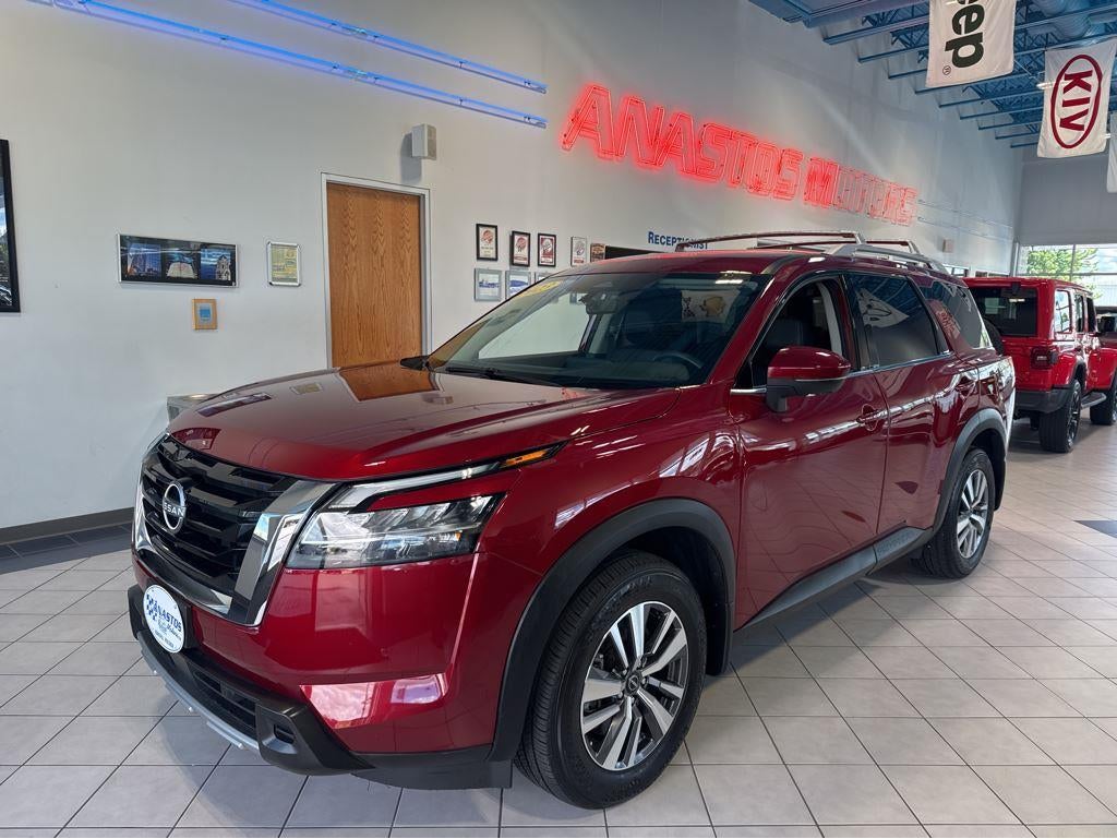 2023 Nissan PATHFINDER Base