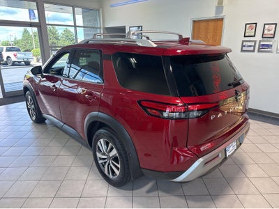 2023 Nissan PATHFINDER Base