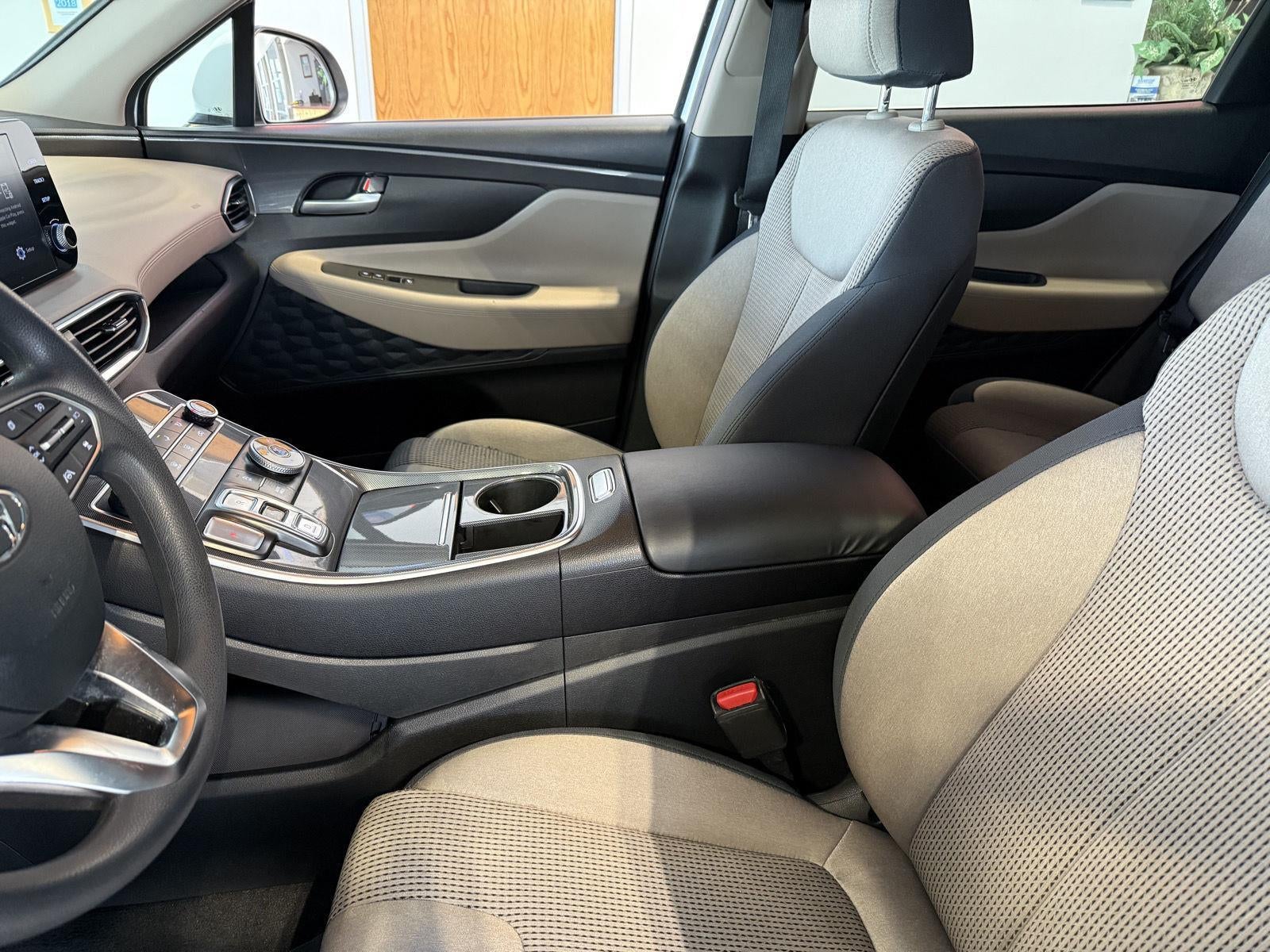 2022 Hyundai Santa Fe SE