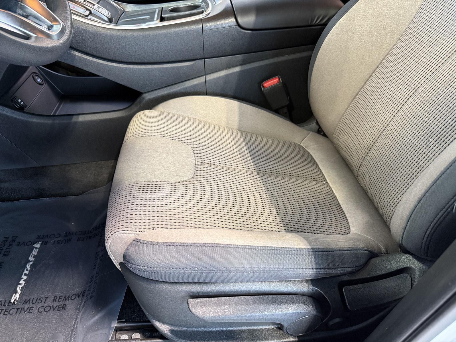 2022 Hyundai Santa Fe SE