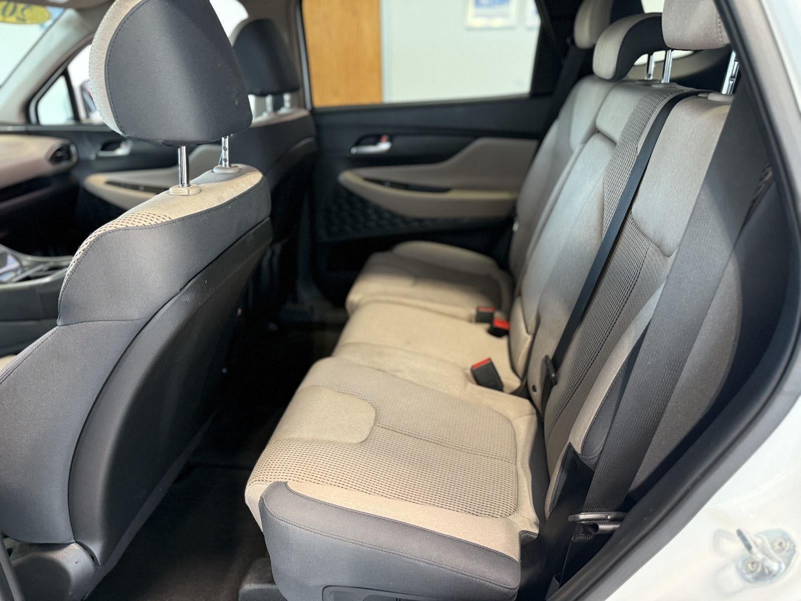 2022 Hyundai Santa Fe SE