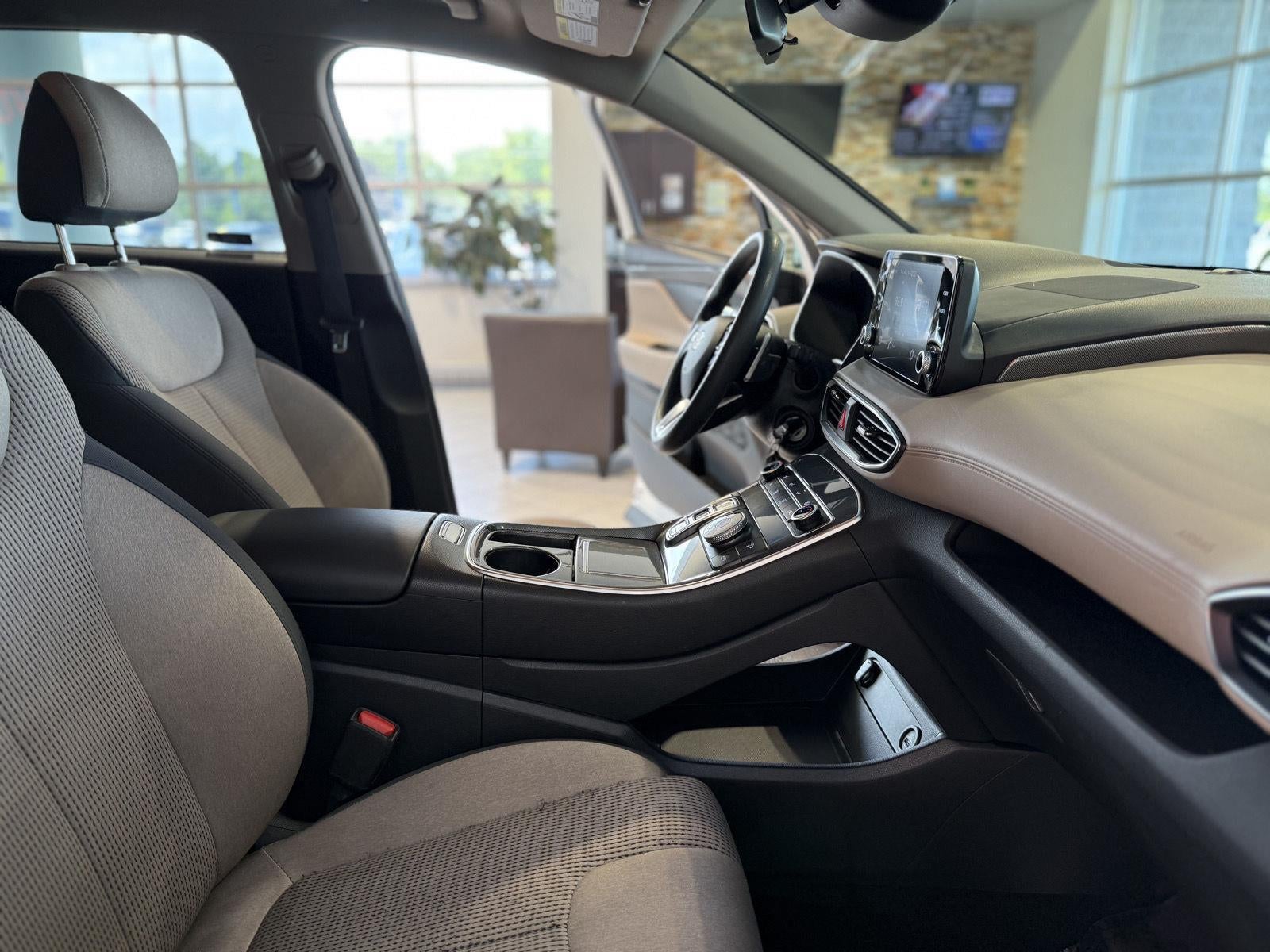 2022 Hyundai Santa Fe SE