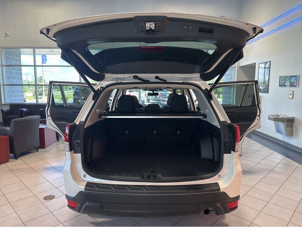 2023 Subaru FORESTER P Base