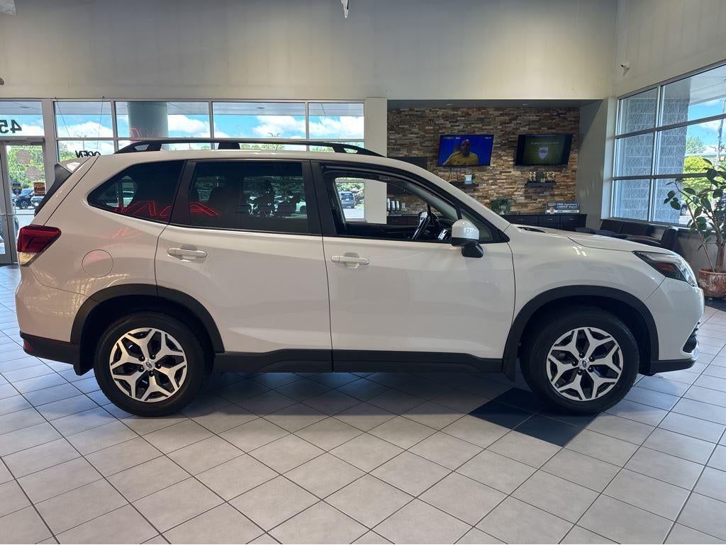 2023 Subaru FORESTER P Base
