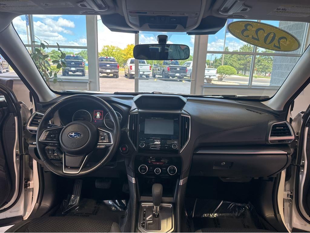 2023 Subaru FORESTER P Base