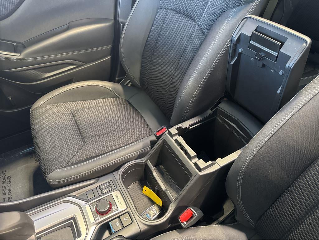 2023 Subaru FORESTER P Base