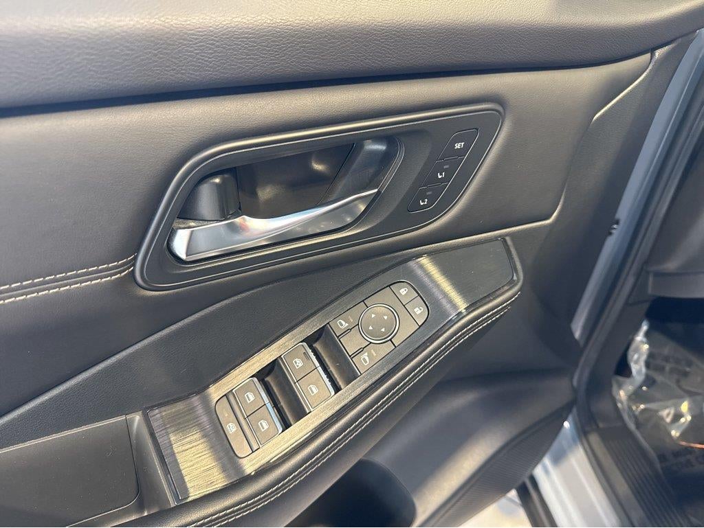 2024 Nissan Rogue SL